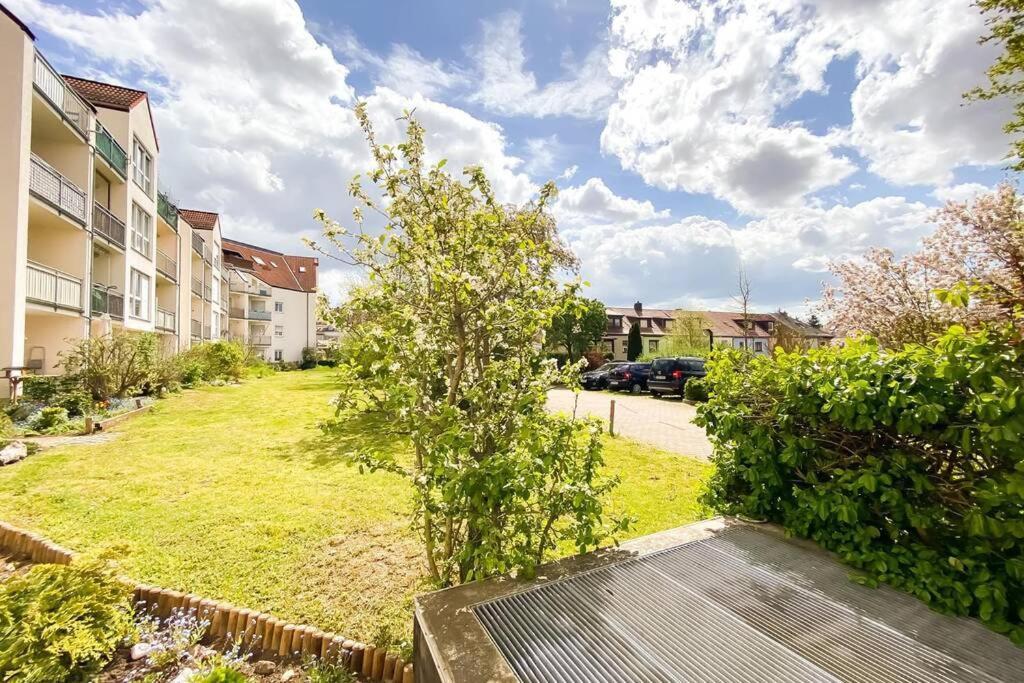 Apartment Am Auensee Mit Grosser Terrasse & Privat-Parkplatz Leipzig Buitenkant foto