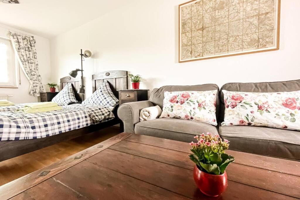 Apartment Am Auensee Mit Grosser Terrasse & Privat-Parkplatz Leipzig Buitenkant foto