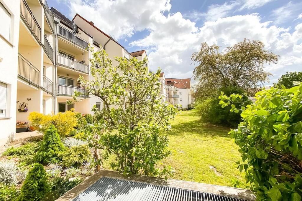 Apartment Am Auensee Mit Grosser Terrasse & Privat-Parkplatz Leipzig Buitenkant foto