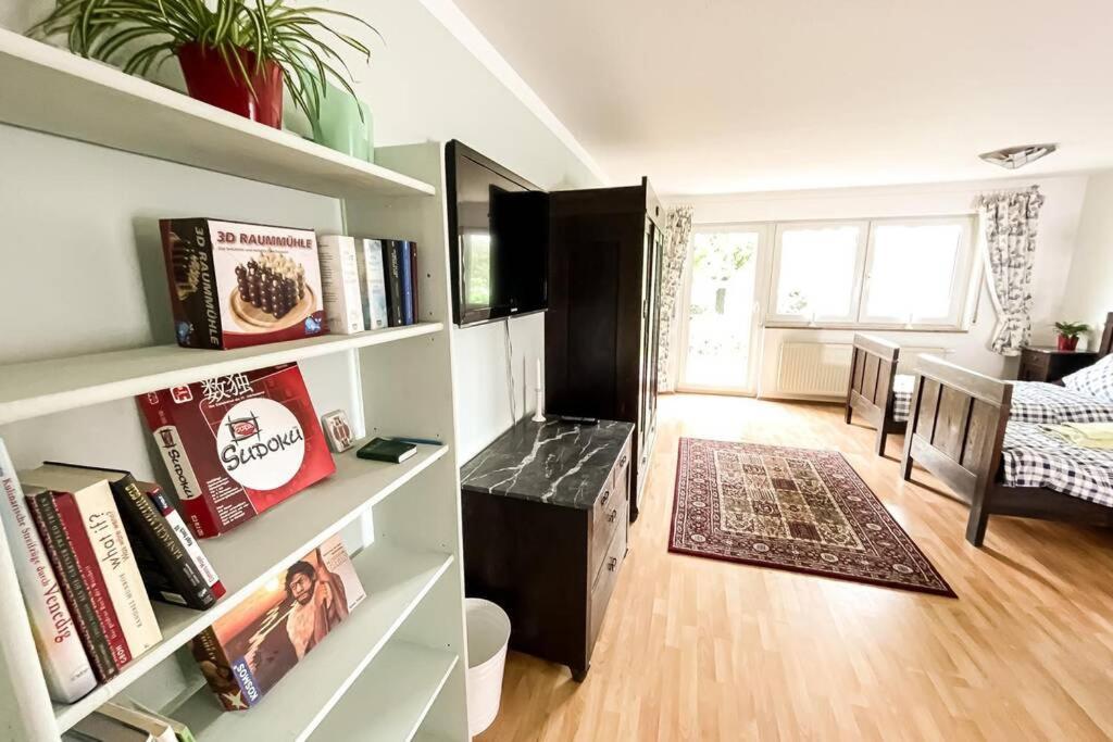 Apartment Am Auensee Mit Grosser Terrasse & Privat-Parkplatz Leipzig Buitenkant foto